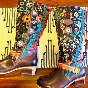 NWOB Socofy size 8 Floral Patterned Brown Leather Boots
